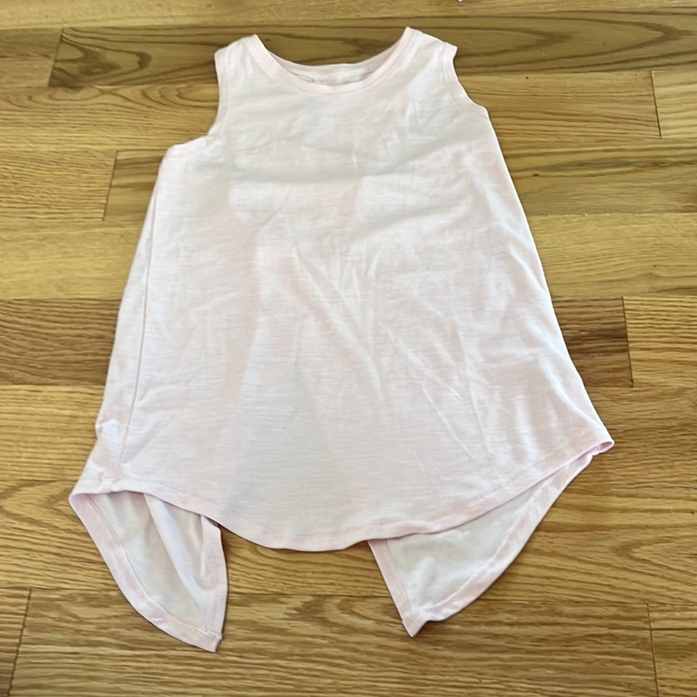 Pink Old Navy Dry Fit Tank Top. Never worn, in great condition.